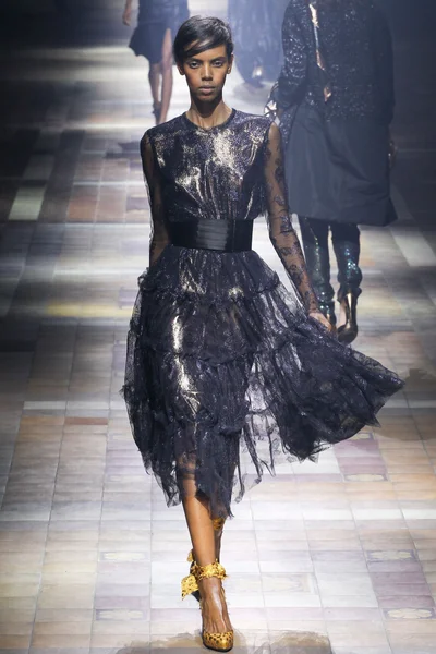 Look 35